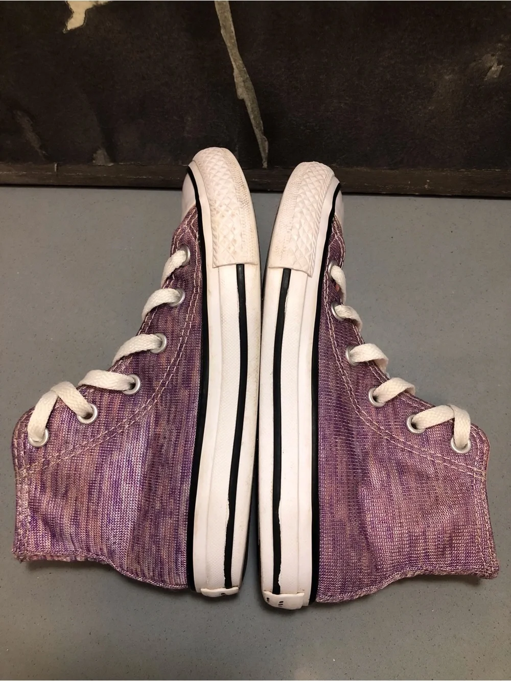 Converse High-Top Sneakers sz 12 Youth